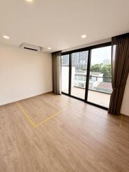 Shrewsbury Road (D11), Terrace #521089831